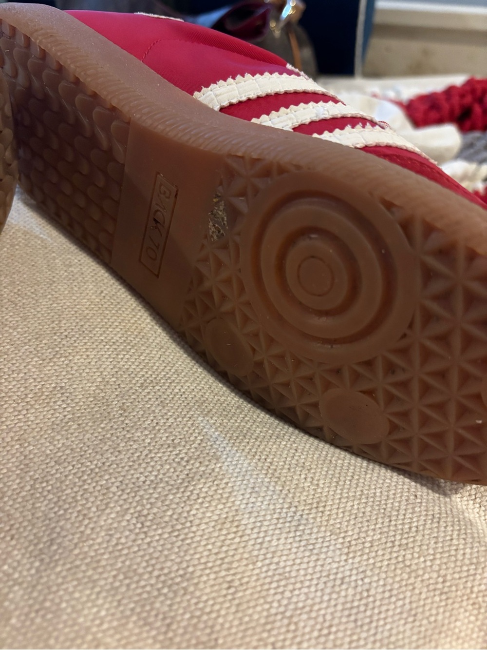 Back 70 GHOST Red & White Low-Top Sneakers Size 39 Like new! Worn once - Picture 6 of 7